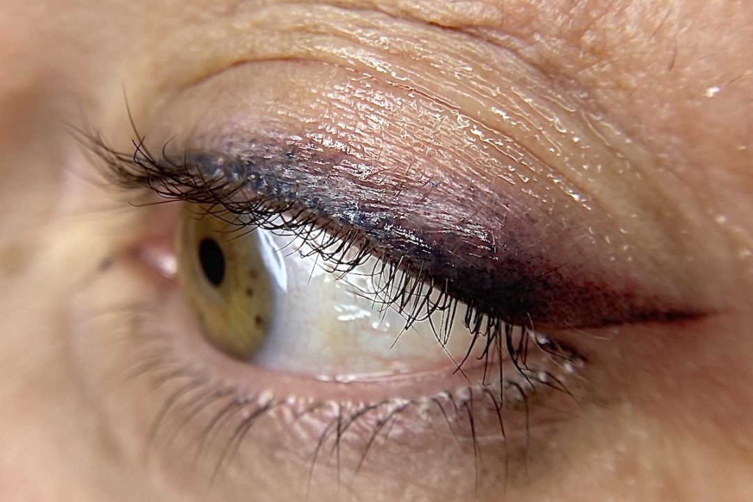SMOKY WING EYELINER SMOKY WING EYELINER